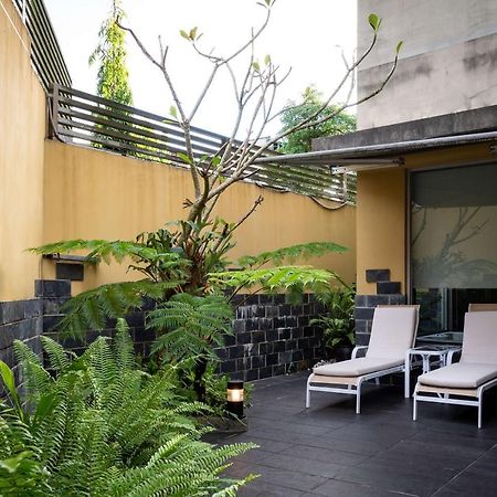 In-Stone Motel Taipei Extérieur photo