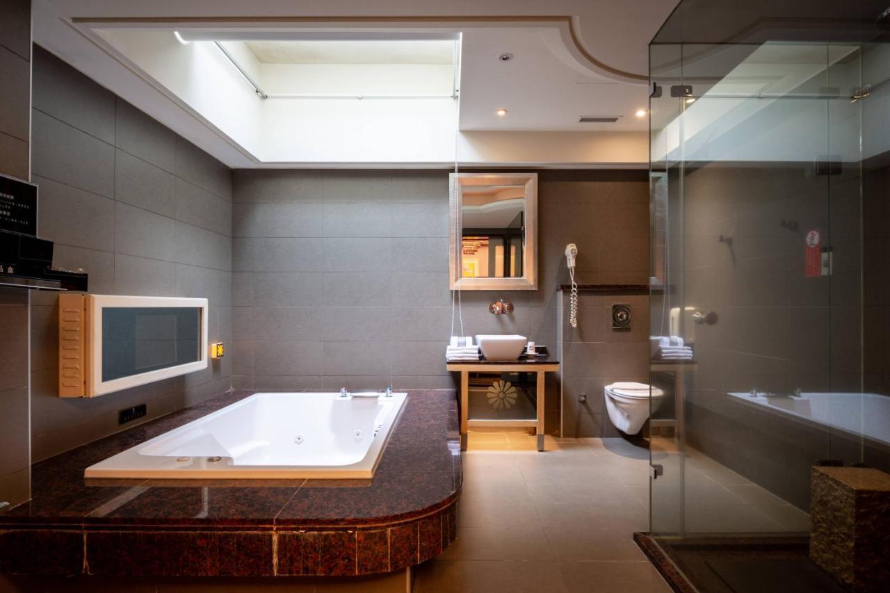 In-Stone Motel Taipei Extérieur photo