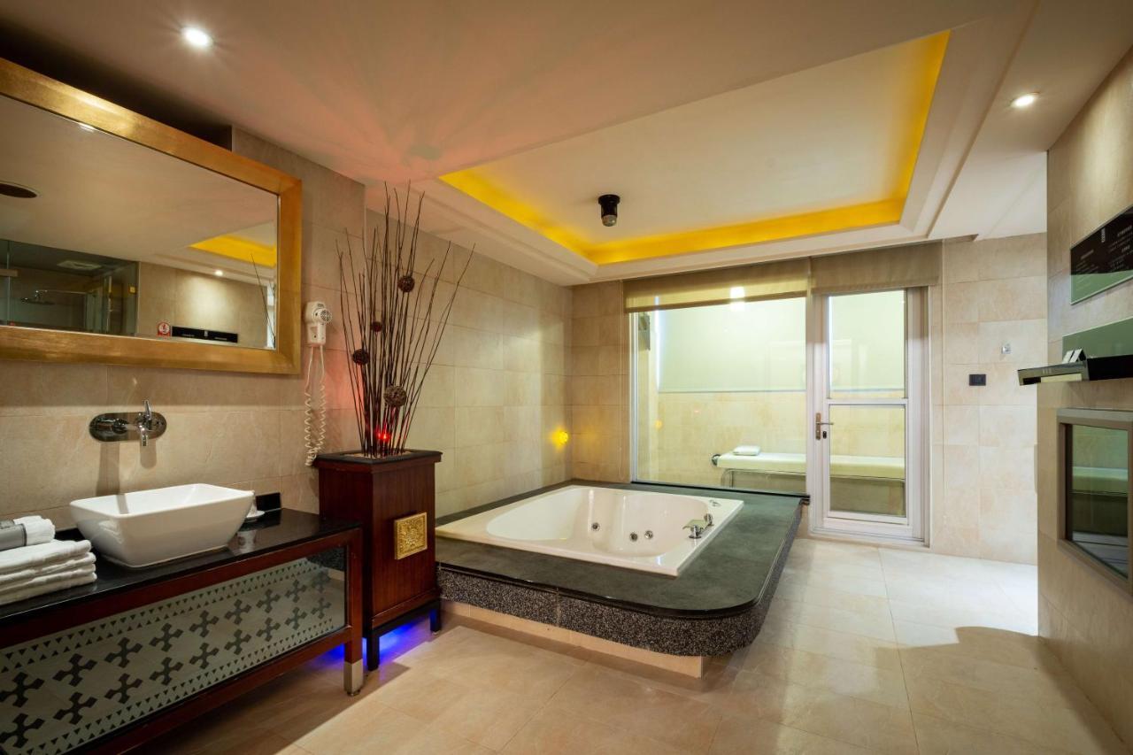 In-Stone Motel Taipei Extérieur photo