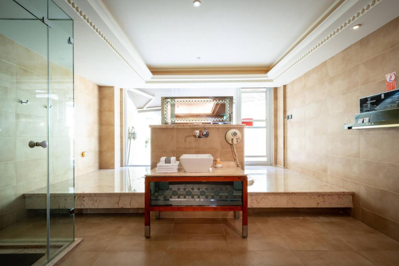 In-Stone Motel Taipei Extérieur photo