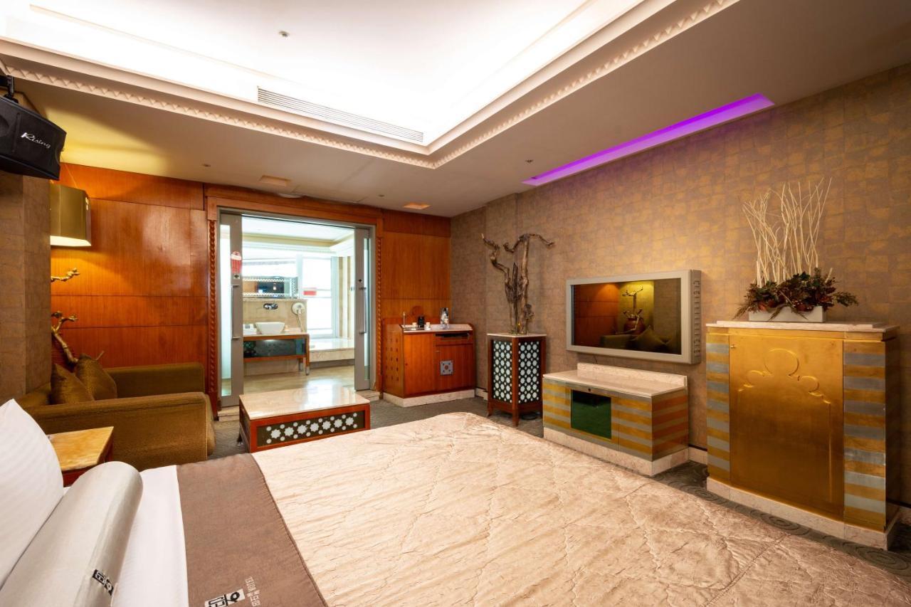 In-Stone Motel Taipei Extérieur photo
