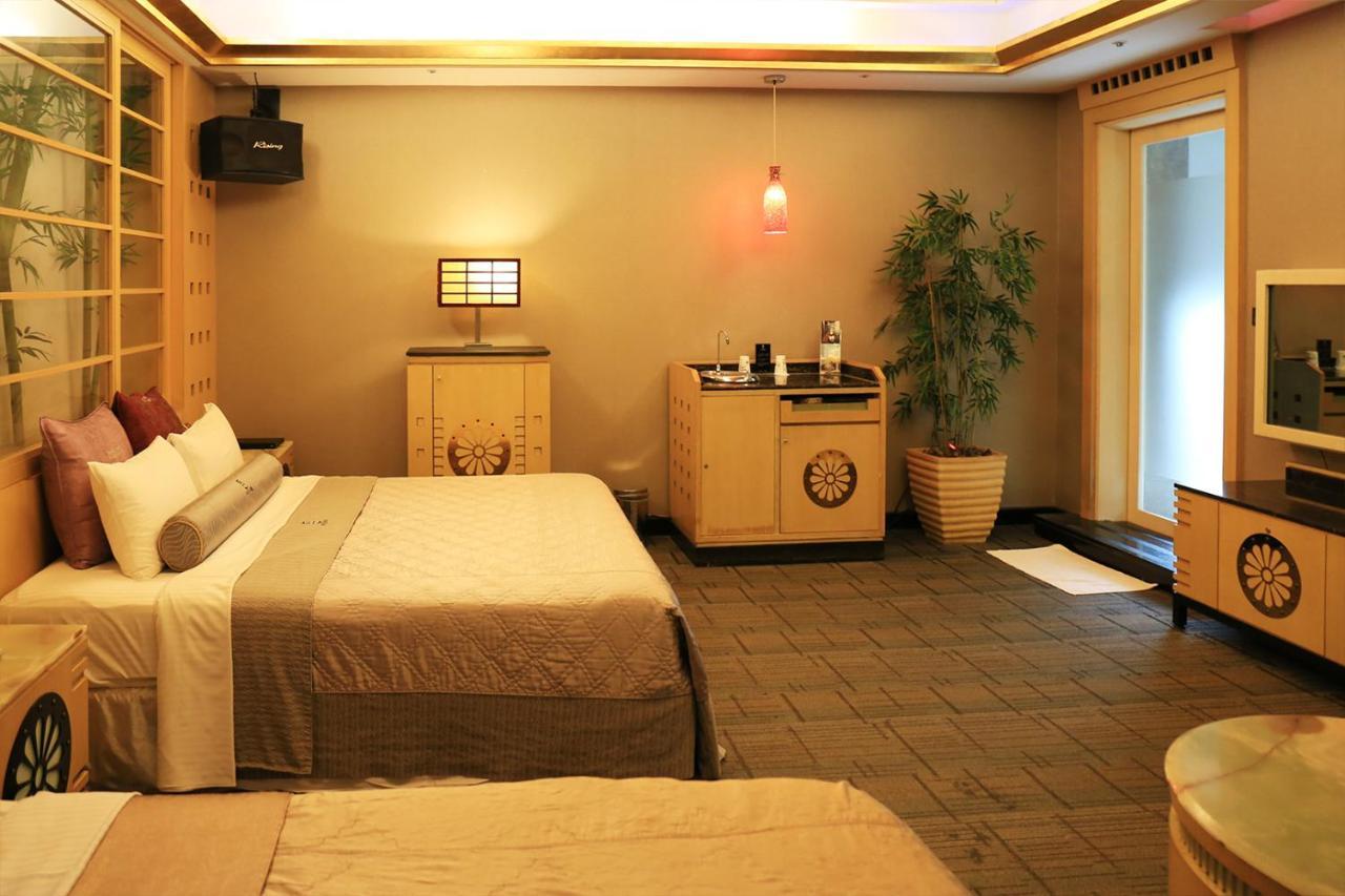 In-Stone Motel Taipei Extérieur photo