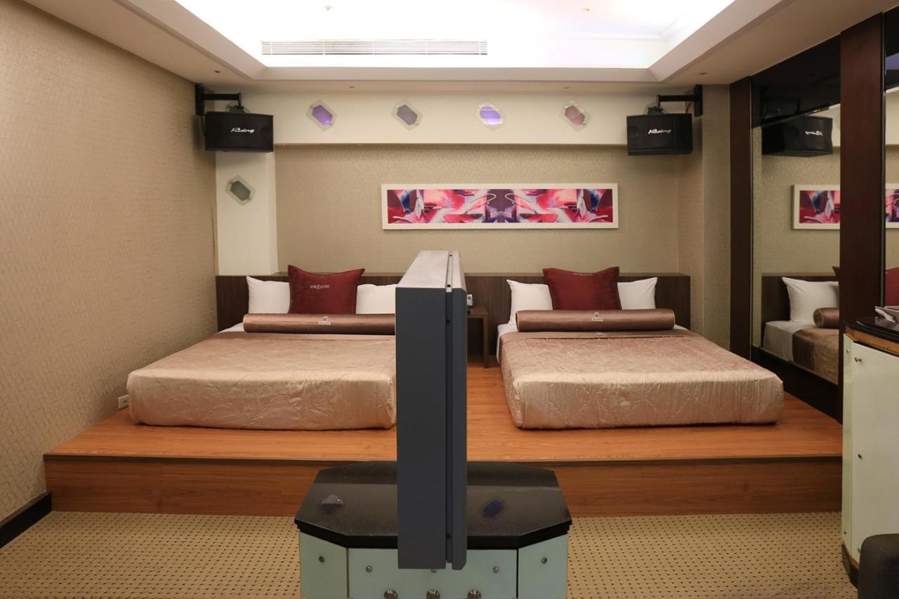 In-Stone Motel Taipei Extérieur photo