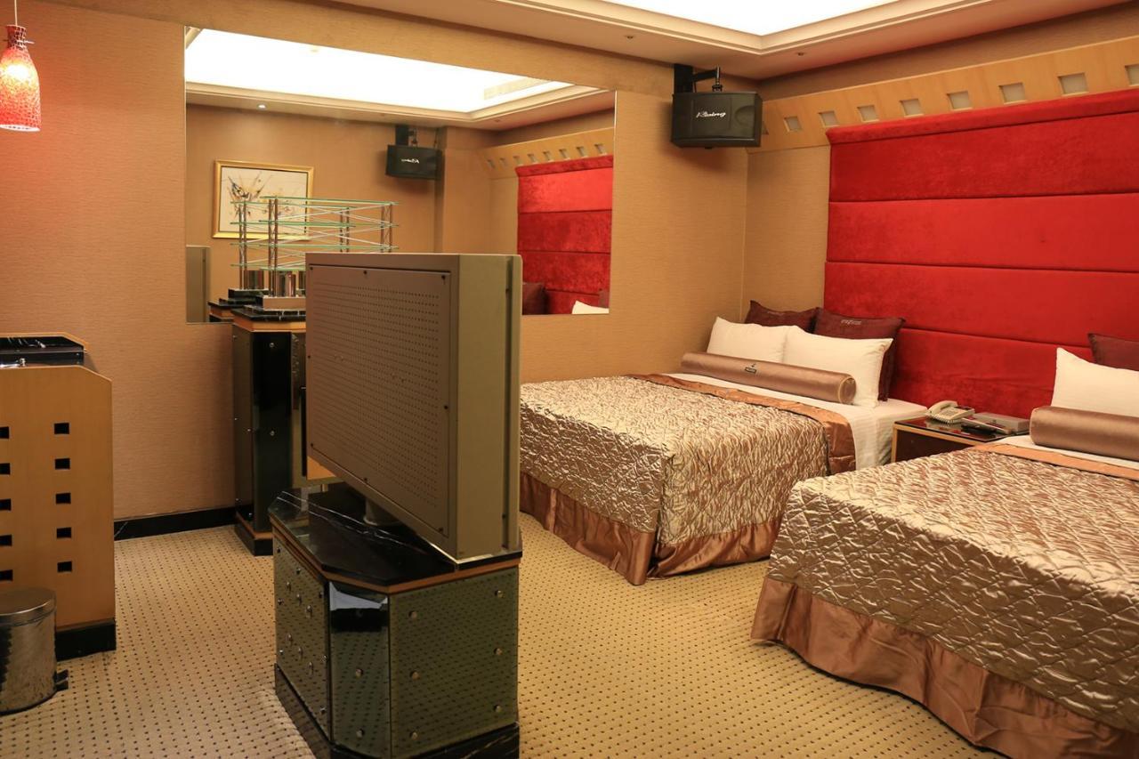 In-Stone Motel Taipei Extérieur photo