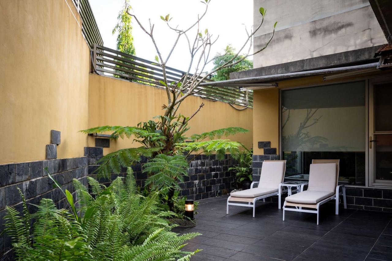 In-Stone Motel Taipei Extérieur photo